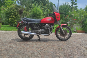 Moto Guzzi V35 PASSAGGIO INCLUSO NEL PREZZO