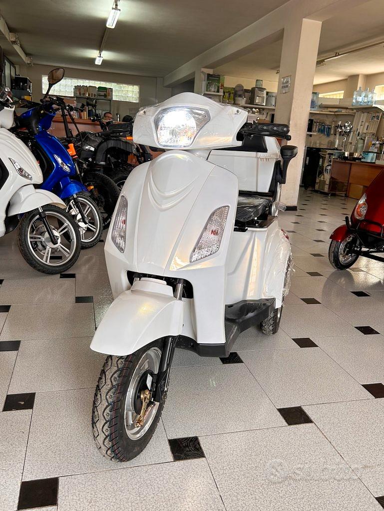 Senza Patente Motorino Elettrico Coperto Scooter Elettrico Senza