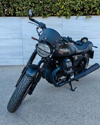 Moto Guzzi V7 - 2023