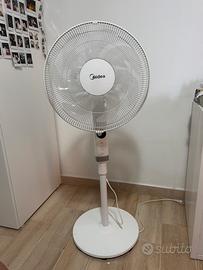 Ventilatore a piantana Midea 50W con telecomando