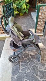 Passeggino con navicella, seggiolone e zainetto