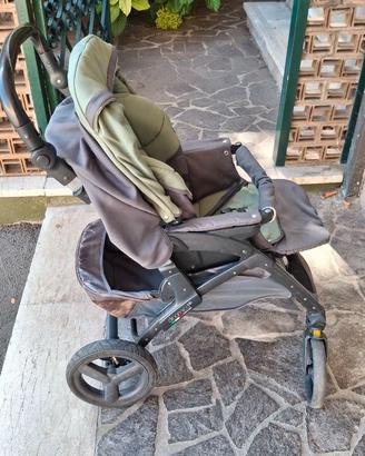 Passeggino con navicella, seggiolone e zainetto