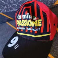 Cappellino per bambini rossonero Milan