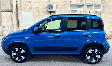 Fiat Panda Cross Blu Italia MY2024