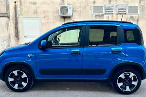 Fiat Panda Cross Blu Italia MY2024
