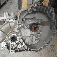 CAMBIO ALFA ROMERO MITO 1,3 MULTIJET ANNO 2016 5 M