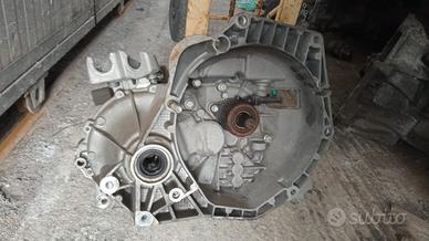 CAMBIO ALFA ROMERO MITO 1,3 MULTIJET ANNO 2016 5 M