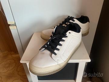Scarpe comode bianche