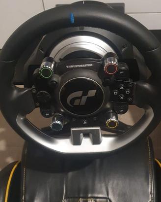 Volante e pedaliera trustmaster