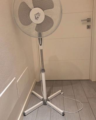 Ventilatore a piedistallo