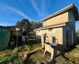 CASA INDIPENDENTE A VEZZANO LIGURE