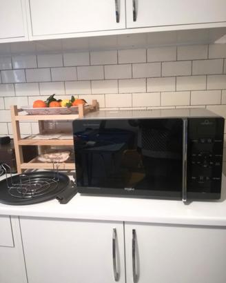 Microonde Whirpool con funzione Dual Crisp