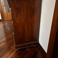 Cassettiera e 2 comodini impiallacciati piuma