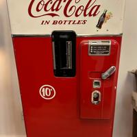 Distributore Coca cola