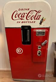 Distributore Coca cola
