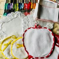 Set ricamo punto croce