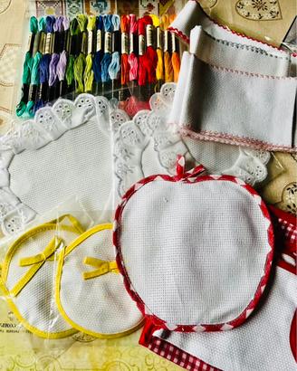 Set ricamo punto croce