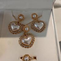 Set di Conan e orecchini bigiotteria