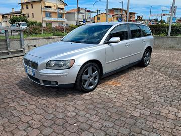 V50 summum 2006 2.0cc 136cv