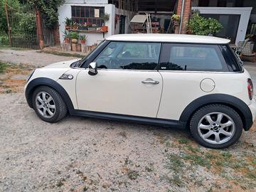 Mini Cooper One 