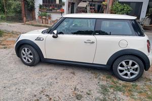 Mini Cooper One 