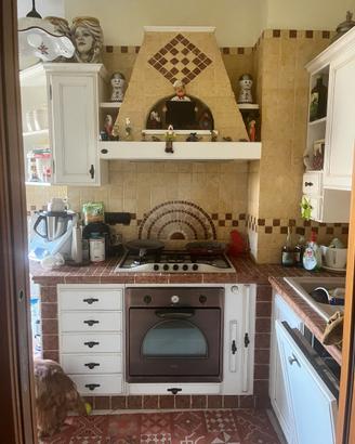 Cucina PERIMETRO in vero legno massello – occasion