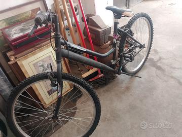 bicicletta MTB 