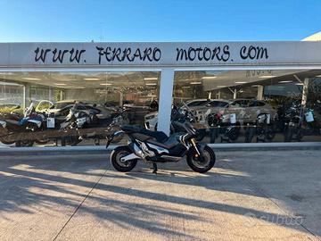 Honda X-ADV 750 2018 / KM 57.000 Tua a solo 54 Eur
