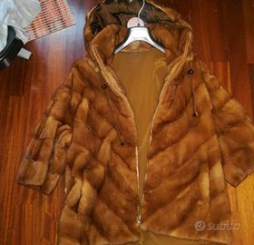 pelliccia di visone orizzontale con cappuccio 