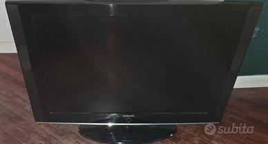 TV Samsung 40" LCD 