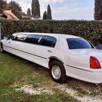 Lincoln limousine