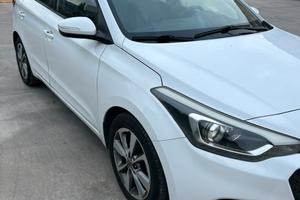 Hyundai i20 1.1 crdi full optional accetto permute