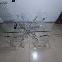 Tavolo in vetro e quattro sedie