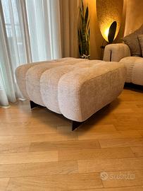 Puff poggiapiedi e tavolini moderno