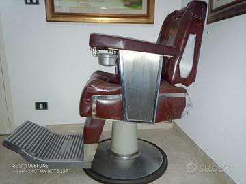Poltrona barbiere in pelle+ seggiolino anni 70