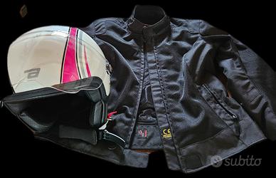 Casco jet e giubbotto moto donna.