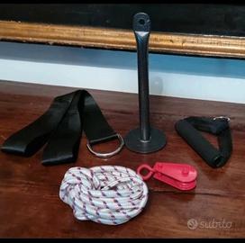sistema di allenamento con carrucola ed accessori