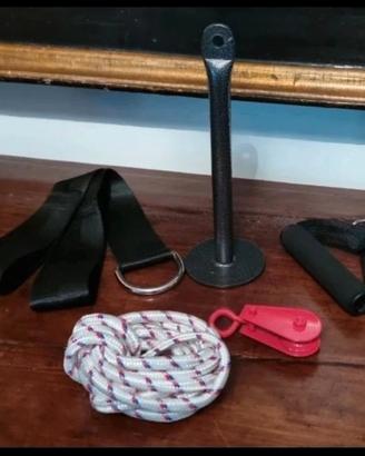 sistema di allenamento con carrucola ed accessori