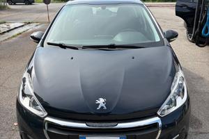Auto Peugeot 208