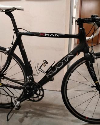 bici da corsa tutta in carbonio 