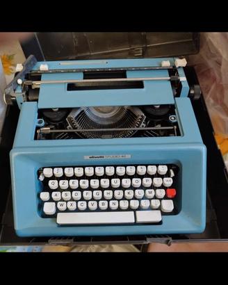 Macchina da scrivere Olivetti