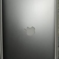 Apple Mac Book Pro 13 -inch