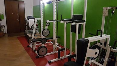 Stock palestra Technogym Lux bianca