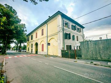 4 LOCALI A FORLIMPOPOLI