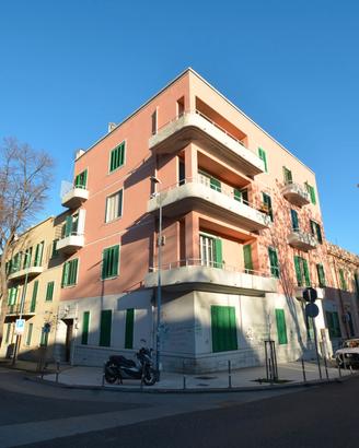 VIA GIACOMO VENEZIAN - 3 locali con spazio esterno