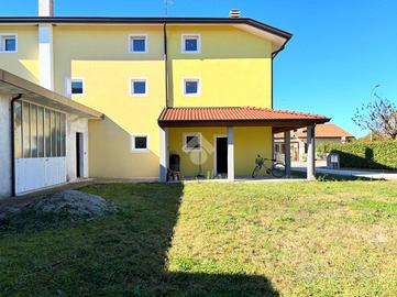 CASA SEMINDIPENDENTE A MUZZANA DEL TURGNANO