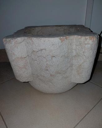 Antico Mortaio in marmo 