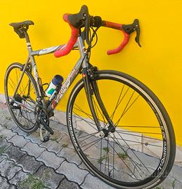Bici da corsa angelini con forcella in carbonio
