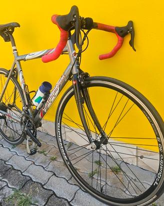 Bici da corsa angelini con forcella in carbonio