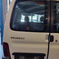 Porta post sx vetr PEUGEOT RANCH del 2005